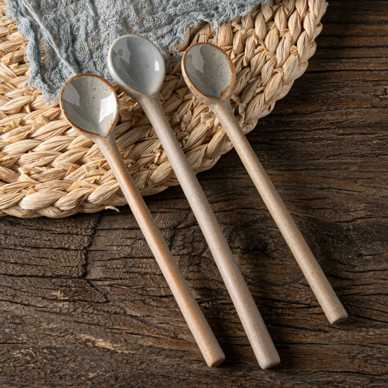 Vintage Collectible Spoons - ช้อนตักกาแฟเซรามิกขนาดเล็กสไตล์ญี่ปุ่นแนววินเทจมีด้ามยาวช้อนซุปเครื่องปั้นดินเผาแบบหยาบอุปกรณ์ในครัวน่ารัก
