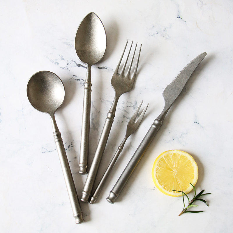 Vintage Collectible Spoons - Retro ขัด 304 สแตนเลสสตีล Flatware ชุดช้อนส้อมครัวมีดสเต็กชุดช้อนส้อมส้อมขนมหวาน