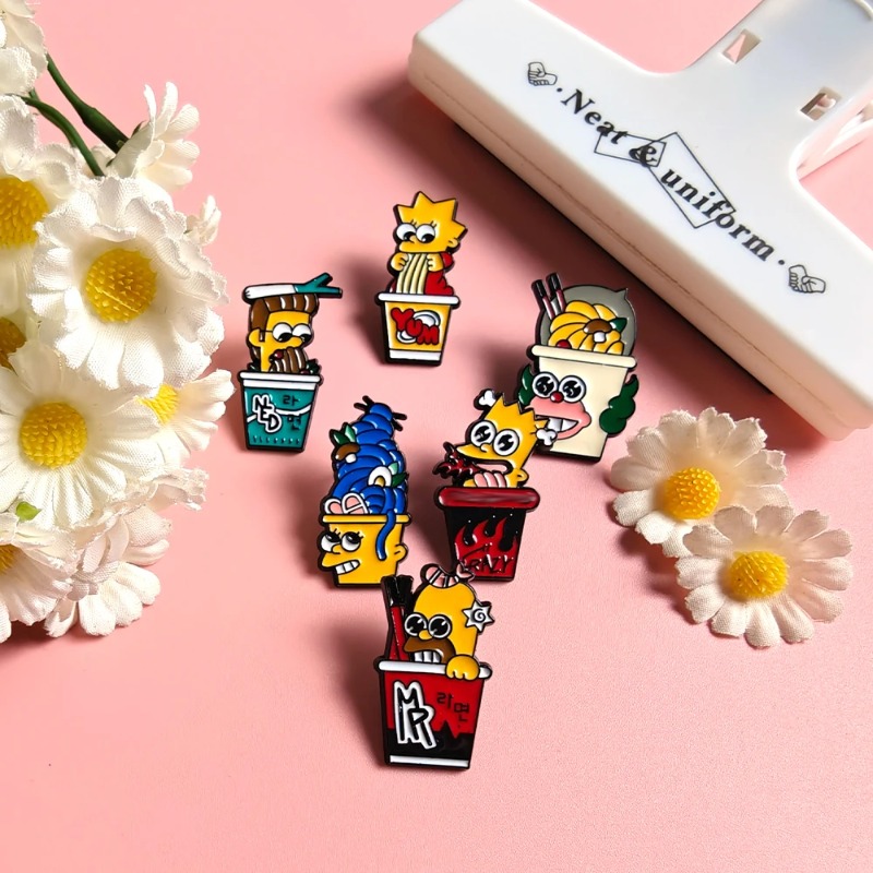 ชุด 6 ชิ้น เข็มกลัดโลหะลายการ์ - Vintage Items บทวิจารณ์และราคา